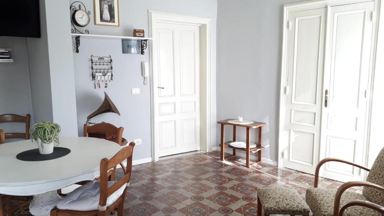 Il Terrazzino Sui Tetti Ξενοδοχείο Μόντικα Εξωτερικό φωτογραφία